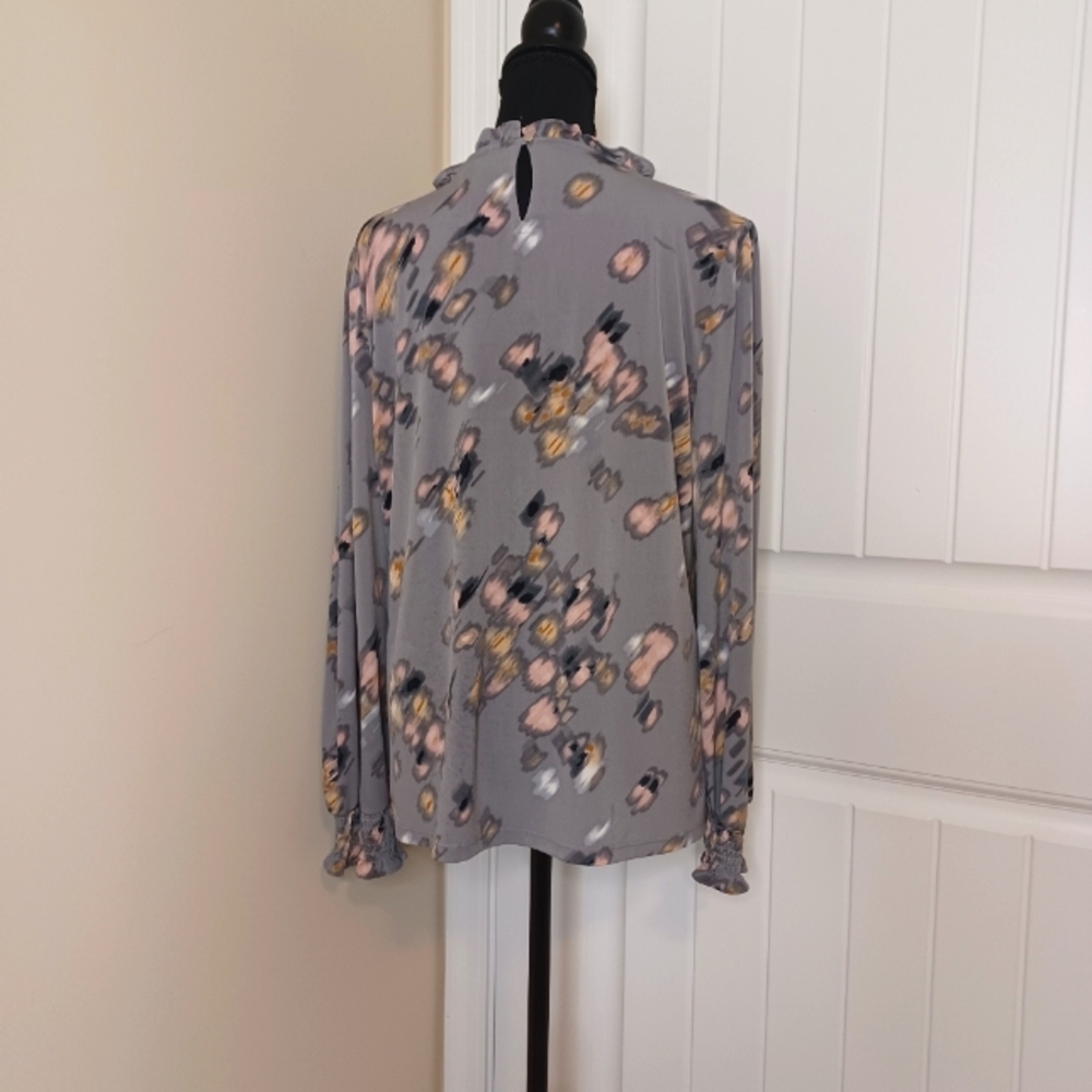 Calvin Klein Floral Knit Ruffle Pleated Long Sleeve Blouse Women's Sz Lg Gray - Picture 4 of 12
